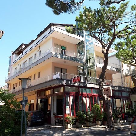 Hotel Villa Dina Lido di Jesolo Dış mekan fotoğraf