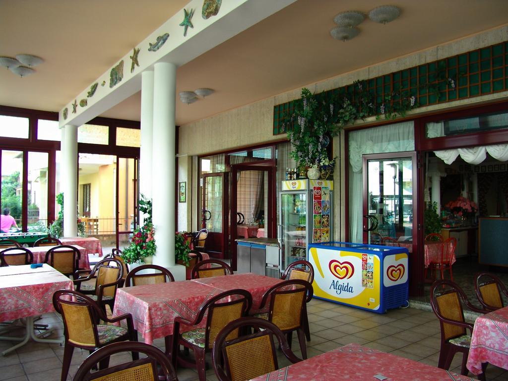 Hotel Villa Dina Lido di Jesolo Dış mekan fotoğraf