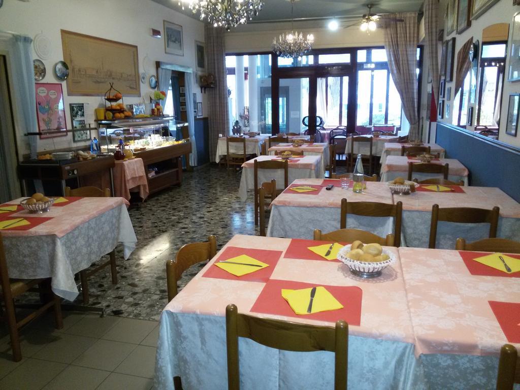Hotel Villa Dina Lido di Jesolo Dış mekan fotoğraf