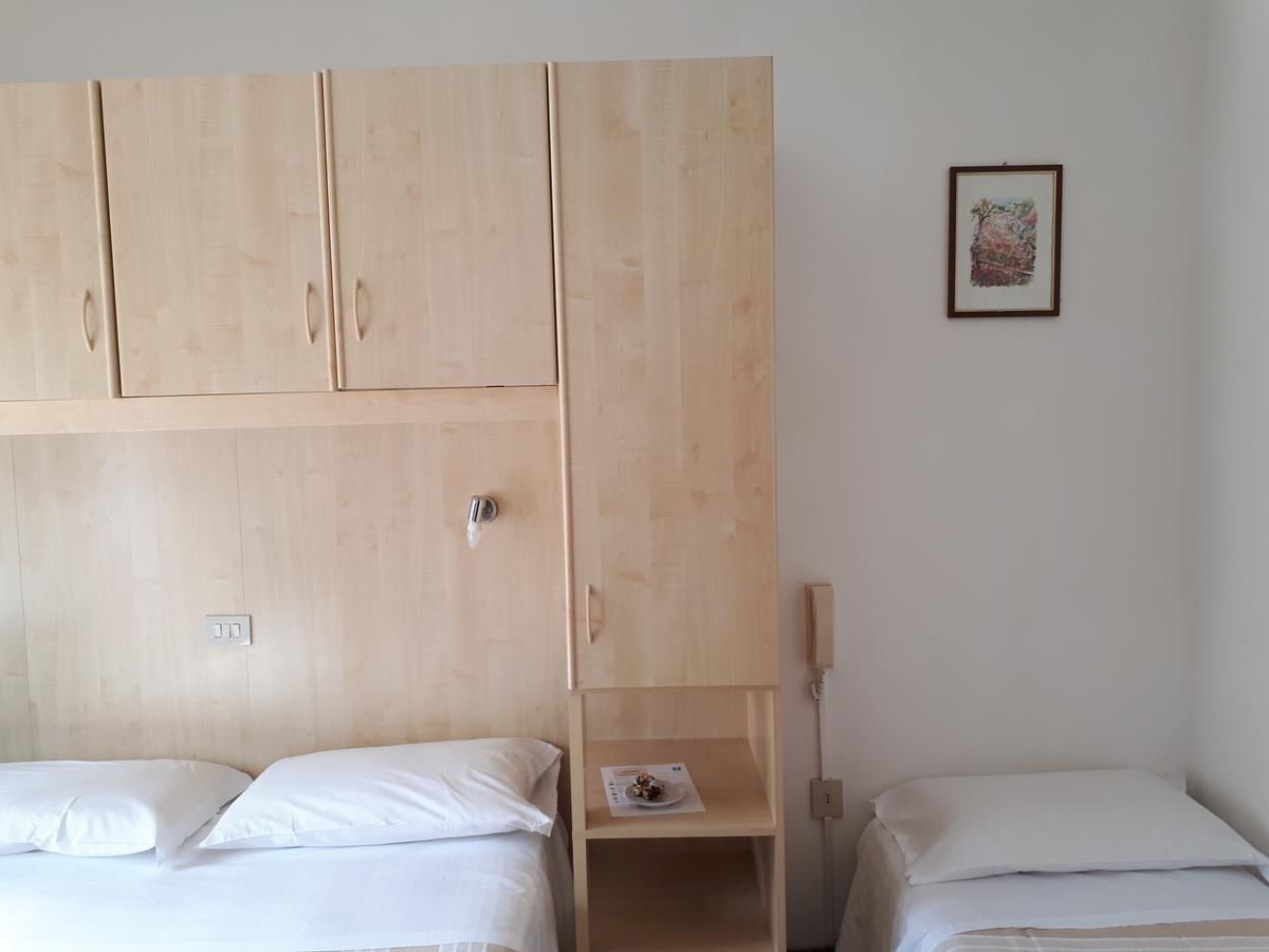 Hotel Villa Dina Lido di Jesolo Dış mekan fotoğraf