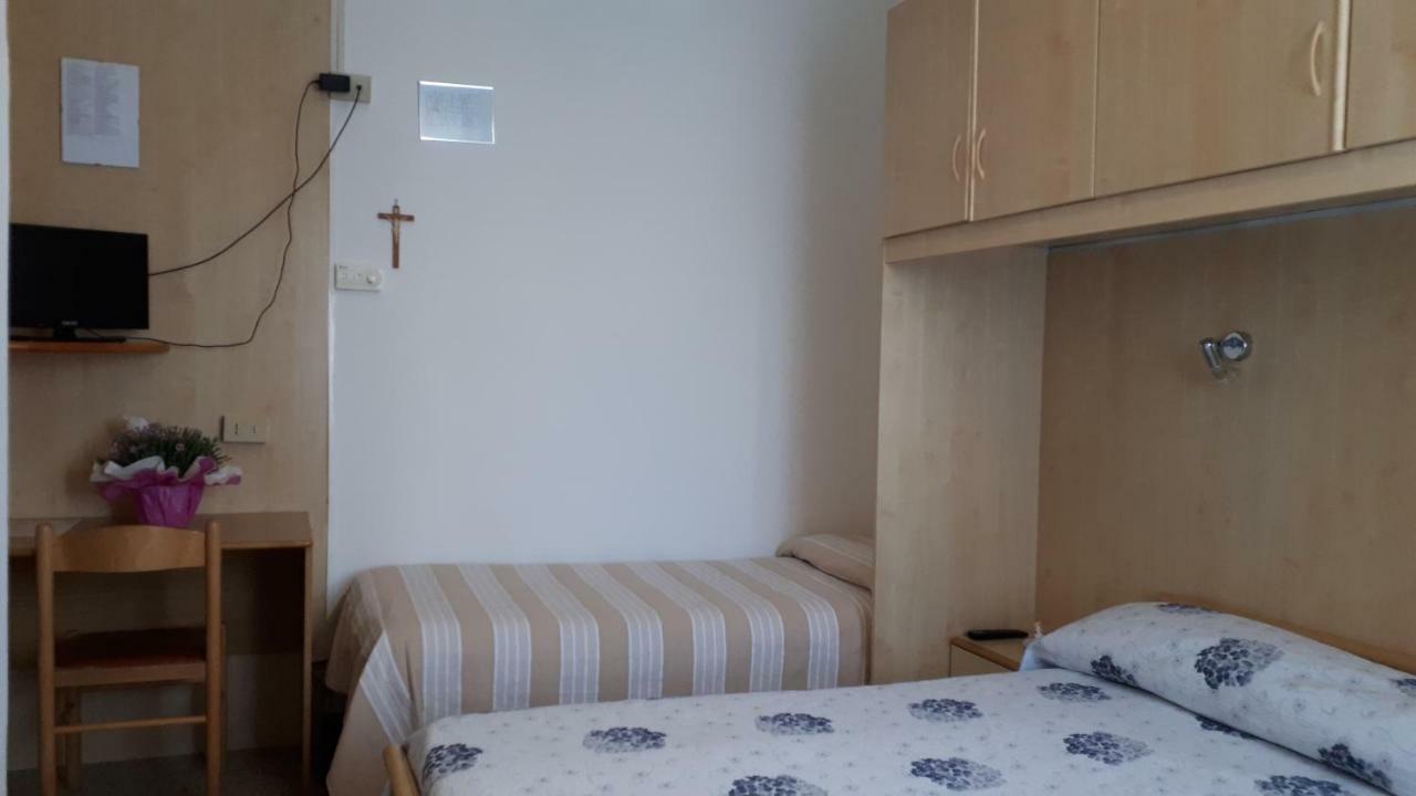 Hotel Villa Dina Lido di Jesolo Dış mekan fotoğraf