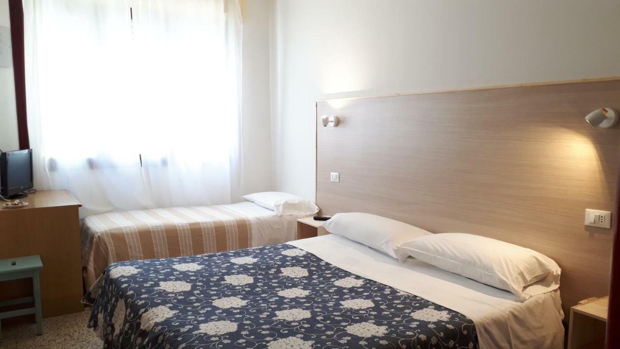 Hotel Villa Dina Lido di Jesolo Dış mekan fotoğraf