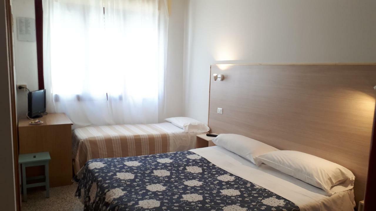 Hotel Villa Dina Lido di Jesolo Dış mekan fotoğraf